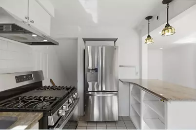 918 Belmont St #918, Watertown, MA 02472 - Photo 2