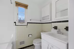 918 Belmont St, Watertown, MA 02472 - Photo 12