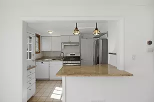 918 Belmont St, Watertown, MA 02472 - Photo 4