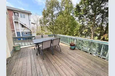 9 Reservoir Rd #1, Brookline, MA 02467 - Photo 12