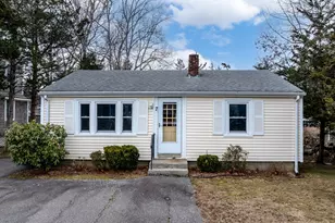 7 Cedar St, Mattapoisett, MA 02739 - Photo 8