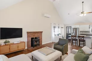 17 Meadowbrook Ln, Norton, MA 02766 - Photo 4