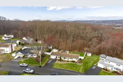 56 Longwood Dr, Chicopee, MA 01020 - Photo 36