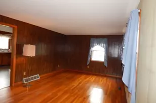 8 Chester St, Montague, MA 01376 - Photo 8