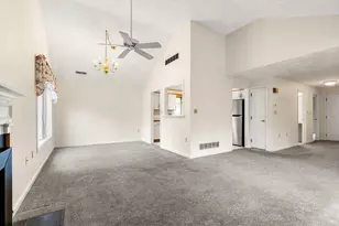 101 Brickett Hill Cir, Haverhill, MA 01830 - Photo 10