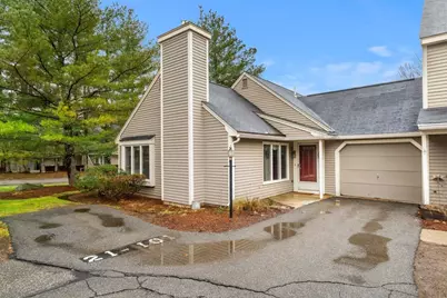 101 Brickett Hill Cir #101, Haverhill, MA 01830 - Photo 2