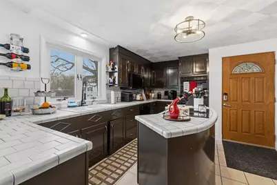 72 Rochambeau, New Bedford, MA 02745 - Photo 12