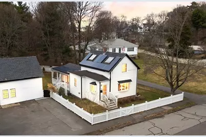 18 Sherman Pl, Woburn, MA 01801 - Photo 2