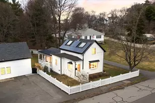 18 Sherman Pl, Woburn, MA 01801 - Photo 2