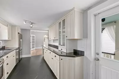 18 Sherman Pl, Woburn, MA 01801 - Photo 8