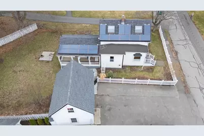 18 Sherman Pl, Woburn, MA 01801 - Photo 6