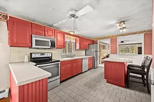 675 Wood St, Swansea, MA 02777 - Photo 8