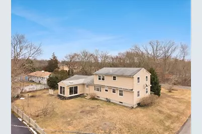 675 Wood St, Swansea, MA 02777 - Photo 4