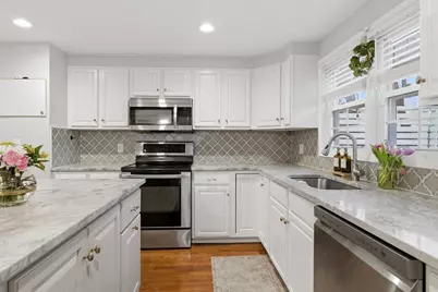 7 Paulette Dr, Danvers, MA 01923 - Photo 6