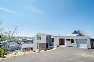 11 Wall St, Gloucester, MA 01930 - Photo 4