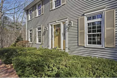 4 Charnock Circle, Rutland, MA 01543 - Photo 2