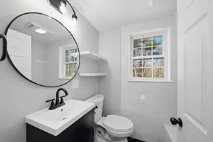 17 Hartford Ave W, Mendon, MA 01756 - Photo 18