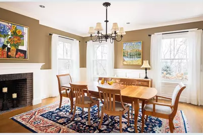 34 Pilgrim Rd, Newton, MA 02468 - Photo 8