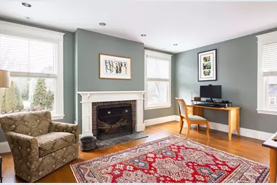 34 Pilgrim Rd, Newton, MA 02468 - Photo 16