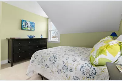 32 Broadway Ave, Ipswich, MA 01938 - Photo 8