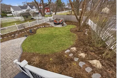 32 Broadway Ave, Ipswich, MA 01938 - Photo 6