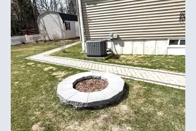105 Opal Ln, Gardner, MA 01440 - Photo 10