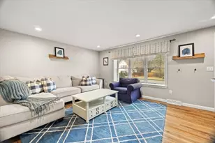 131 West St, Mansfield, MA 02048 - Photo 4