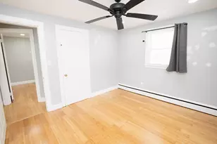 562 Tremont St, Taunton, MA 02780 - Photo 24