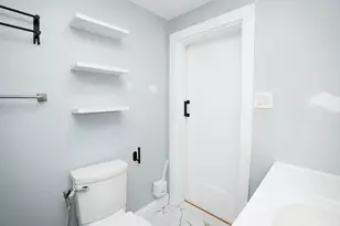 562 Tremont St, Taunton, MA 02780 - Photo 20