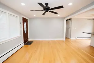 562 Tremont St, Taunton, MA 02780 - Photo 8