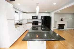 562 Tremont St, Taunton, MA 02780 - Photo 16