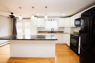 562 Tremont St, Taunton, MA 02780 - Photo 6