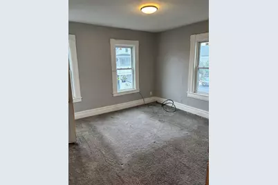 27 Chester St, Springfield, MA 01105 - Photo 16
