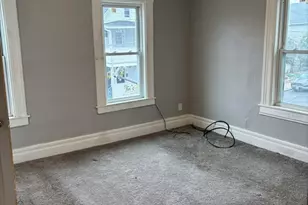 27 Chester St, Springfield, MA 01105 - Photo 16