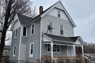 27 Chester St, Springfield, MA 01105 - Photo 2