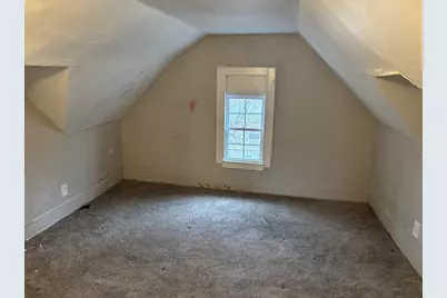 27 Chester St, Springfield, MA 01105 - Photo 14