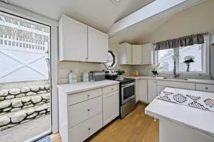 21 Hillside Rd, Plymouth, MA 02360 - Photo 22