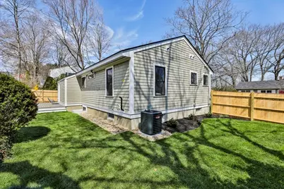 7 Christopher St, Newburyport, MA 01950 - Photo 38