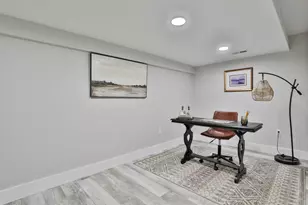 7 Christopher St, Newburyport, MA 01950 - Photo 30