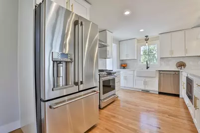 7 Christopher St, Newburyport, MA 01950 - Photo 12