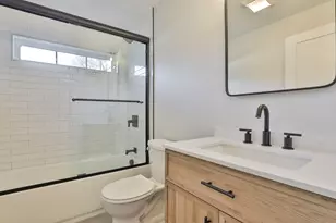 7 Christopher St, Newburyport, MA 01950 - Photo 20