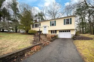 95 Blackmount Dr, Marshfield, MA 02050 - Photo 2