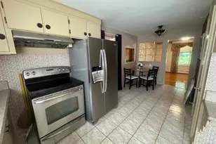 21 Trinity Ave, Worcester, MA 01605 - Photo 18