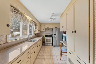 21 Trinity Ave, Worcester, MA 01605 - Photo 26