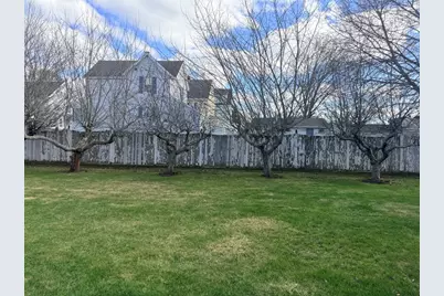 18 Driscoll St, Peabody, MA 01960 - Photo 6