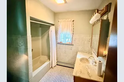 18 Driscoll St, Peabody, MA 01960 - Photo 16