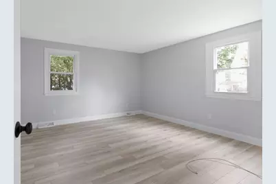 105 Arthur St, Brockton, MA 02302 - Photo 14