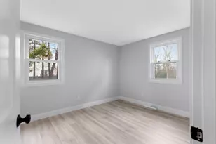 105 Arthur St, Brockton, MA 02302 - Photo 12