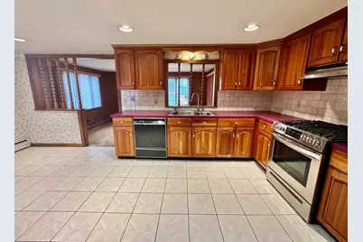 33 Whalon Ave, Swansea, MA 02777 - Photo 10