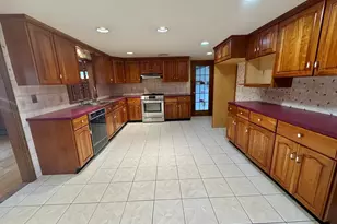 33 Whalon Ave, Swansea, MA 02777 - Photo 8